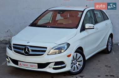 Хэтчбек Mercedes-Benz B-Class 2015 в 