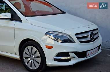 Хэтчбек Mercedes-Benz B-Class 2015 в 