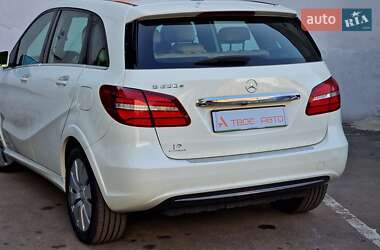 Хэтчбек Mercedes-Benz B-Class 2015 в 