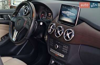Хэтчбек Mercedes-Benz B-Class 2015 в 