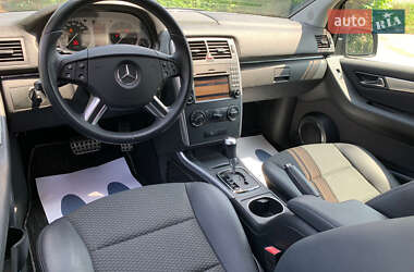 Хэтчбек Mercedes-Benz B-Class 2010 в 