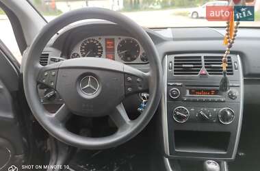 Хэтчбек Mercedes-Benz B-Class 2009 в 