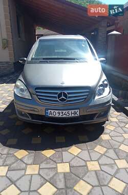 Хэтчбек Mercedes-Benz B-Class 2006 в 