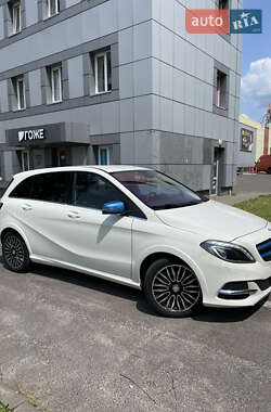 Хэтчбек Mercedes-Benz B-Class 2015 в 