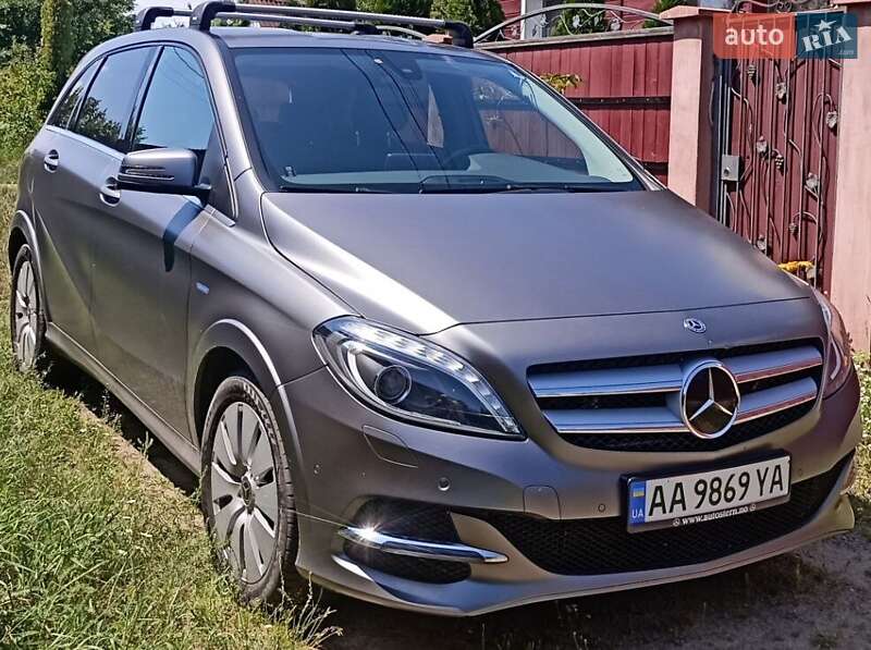 Хэтчбек Mercedes-Benz B-Class 2017 в Киеве