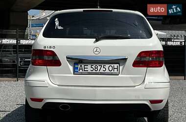 Хэтчбек Mercedes-Benz B-Class 2011 в 