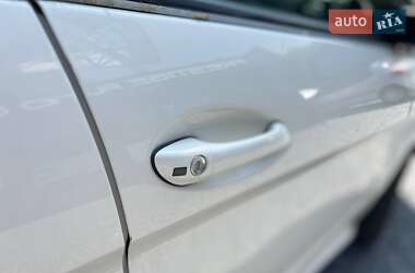Хэтчбек Mercedes-Benz B-Class 2011 в 
