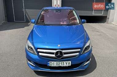 Хэтчбек Mercedes-Benz B-Class 2015 в 