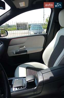 Хэтчбек Mercedes-Benz B-Class 2019 в 
