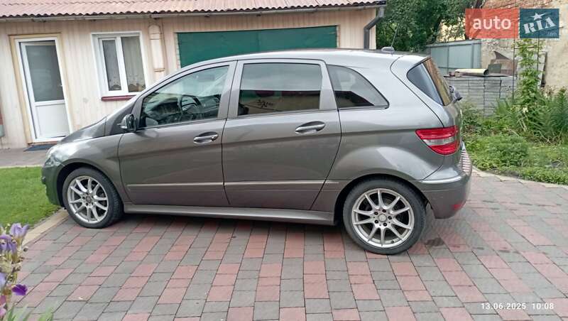 Хетчбек Mercedes-Benz B-Class 2010 в Городку