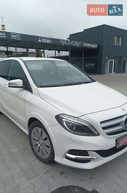Хэтчбек Mercedes-Benz B-Class 2015 в 