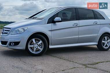 Хэтчбек Mercedes-Benz B-Class 2009 в 