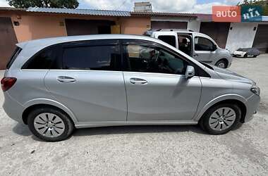 Хэтчбек Mercedes-Benz B-Class 2015 в 
