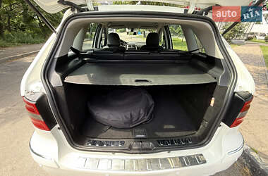 Хетчбек Mercedes-Benz B-Class 2011 в 