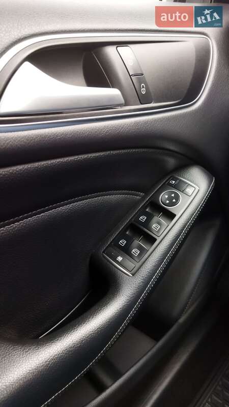 Хэтчбек Mercedes-Benz B-Class 2016 в Киеве