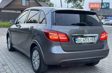 Хэтчбек Mercedes-Benz B-Class 2017 в 