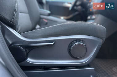 Хэтчбек Mercedes-Benz B-Class 2017 в 