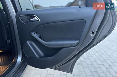 Хэтчбек Mercedes-Benz B-Class 2017 в 