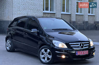 Хэтчбек Mercedes-Benz B-Class 2010 в 
