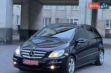 Хэтчбек Mercedes-Benz B-Class 2010 в 