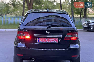 Хэтчбек Mercedes-Benz B-Class 2010 в 