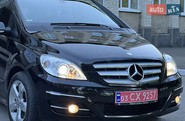 Хэтчбек Mercedes-Benz B-Class 2010 в 