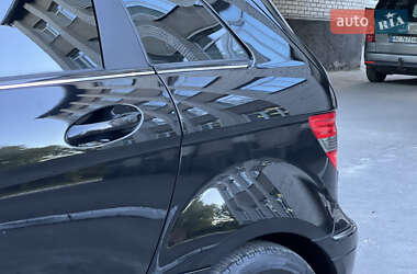Хэтчбек Mercedes-Benz B-Class 2010 в 