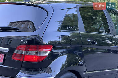 Хэтчбек Mercedes-Benz B-Class 2010 в 