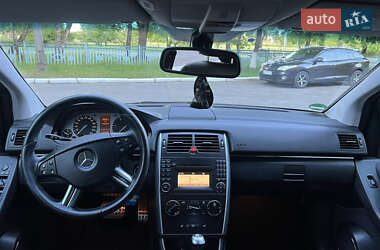 Хэтчбек Mercedes-Benz B-Class 2010 в 