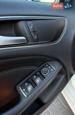 Хэтчбек Mercedes-Benz B-Class 2014 в 