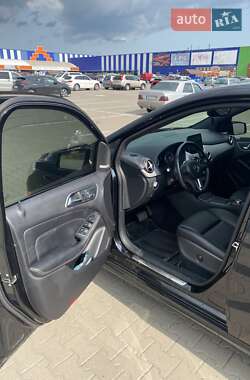 Хэтчбек Mercedes-Benz B-Class 2017 в 