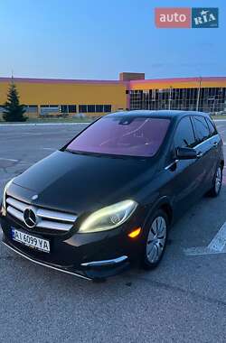 Хэтчбек Mercedes-Benz B-Class 2017 в 