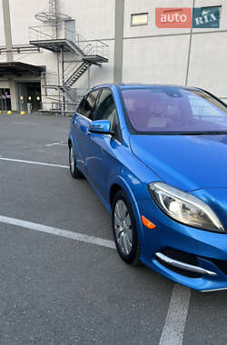 Хэтчбек Mercedes-Benz B-Class 2014 в 