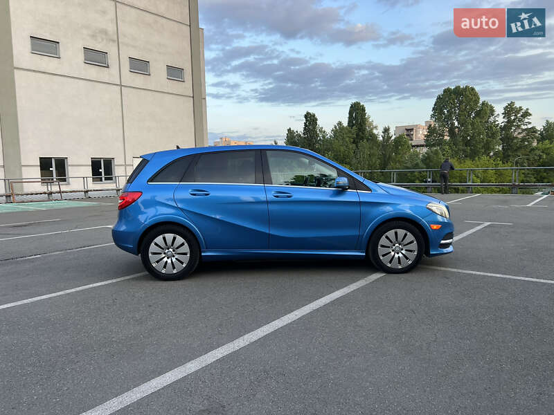 Хэтчбек Mercedes-Benz B-Class 2014 в Киеве