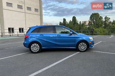 Хэтчбек Mercedes-Benz B-Class 2014 в 