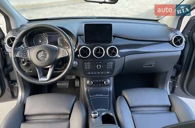 Хэтчбек Mercedes-Benz B-Class 2017 в 