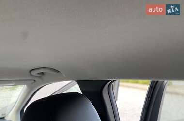 Хэтчбек Mercedes-Benz B-Class 2017 в 