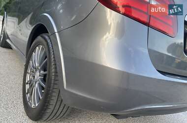 Хэтчбек Mercedes-Benz B-Class 2017 в 