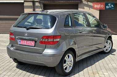 Хэтчбек Mercedes-Benz B-Class 2010 в 