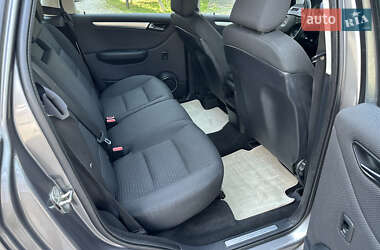Хэтчбек Mercedes-Benz B-Class 2010 в 