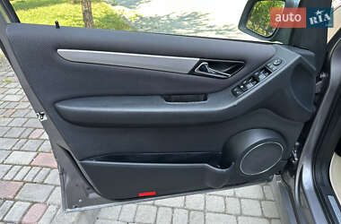 Хэтчбек Mercedes-Benz B-Class 2010 в 
