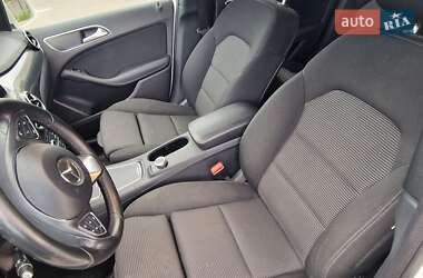 Хэтчбек Mercedes-Benz B-Class 2017 в 