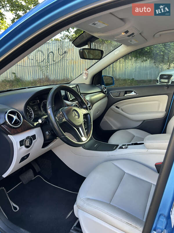 Хетчбек Mercedes-Benz B-Class 2014 в Одесі фото 23 Хетчбек Mercedes-Benz B-Class 2014 в Одесі
