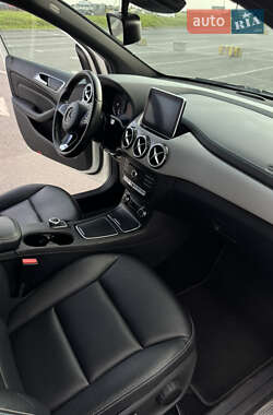 Хэтчбек Mercedes-Benz B-Class 2015 в 