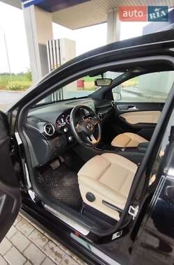 Хэтчбек Mercedes-Benz B-Class 2016 в 