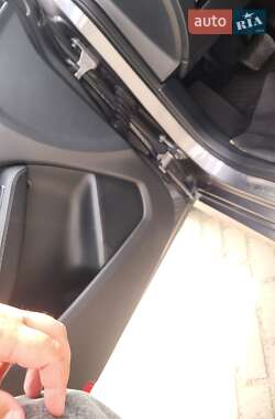 Хэтчбек Mercedes-Benz B-Class 2015 в 