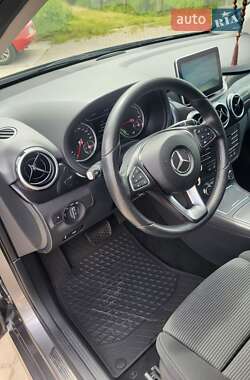 Хэтчбек Mercedes-Benz B-Class 2015 в 