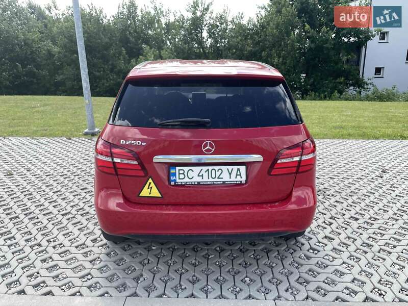 Хэтчбек Mercedes-Benz B-Class 2015 в Львове
