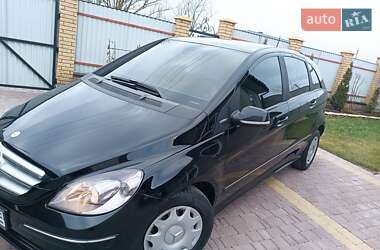 Хэтчбек Mercedes-Benz B-Class 2009 в 