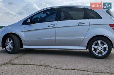 Хэтчбек Mercedes-Benz B-Class 2009 в 